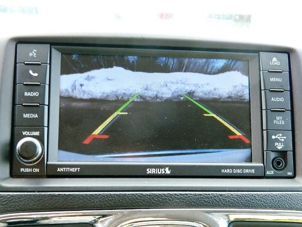 Chrysler Town and Country 2012 photo 5