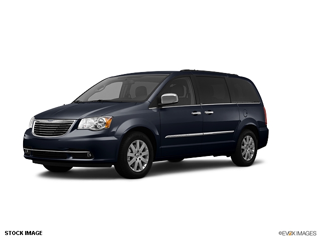 Chrysler Town and Country 2012 photo 5