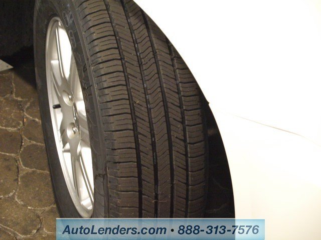 Chrysler Town and Country 2012 photo 3