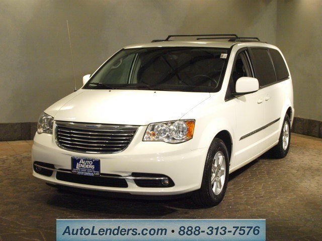 Chrysler Town and Country 2012 photo 5