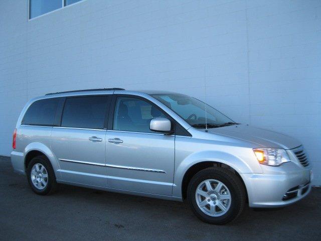 Chrysler Town and Country 3.5 MiniVan