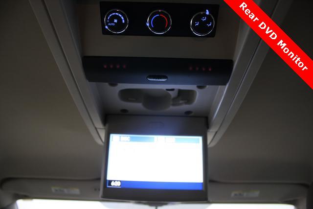 Chrysler Town and Country 2012 photo 4