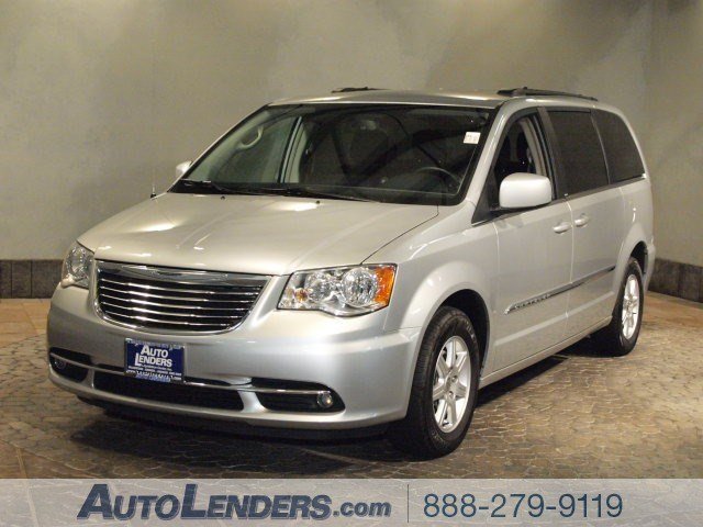 Chrysler Town and Country 2012 photo 4