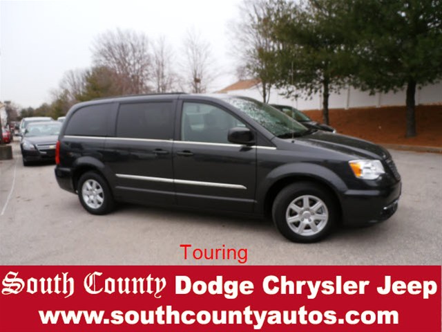 Chrysler Town and Country 2012 photo 4