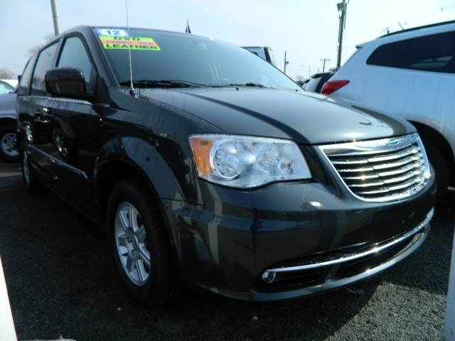 Chrysler Town and Country 2012 photo 4