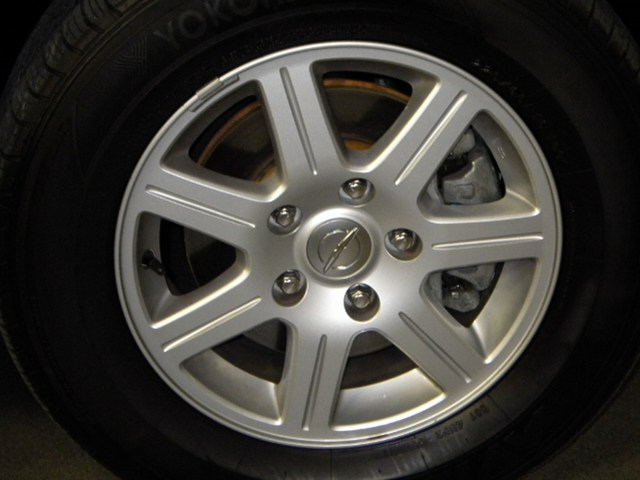 Chrysler Town and Country 2012 photo 3