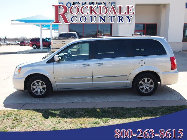 Chrysler Town and Country 2012 photo 5