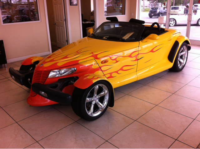 Chrysler Unspecified 2002 photo 2