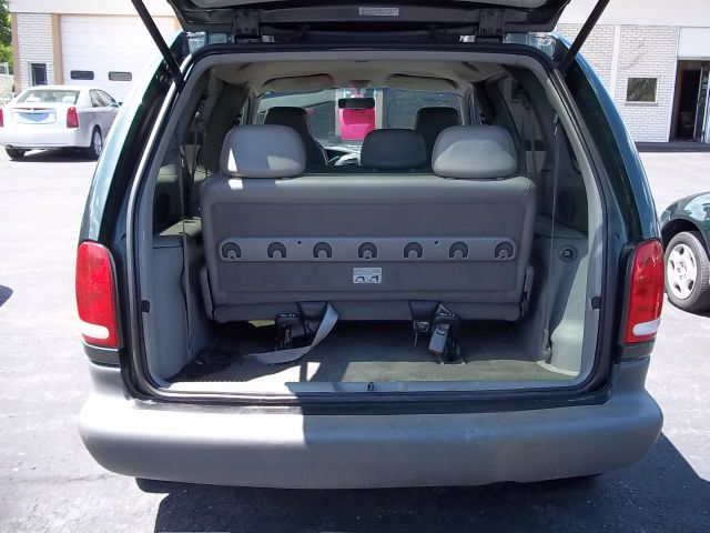 Chrysler Voyager 2000 photo 2