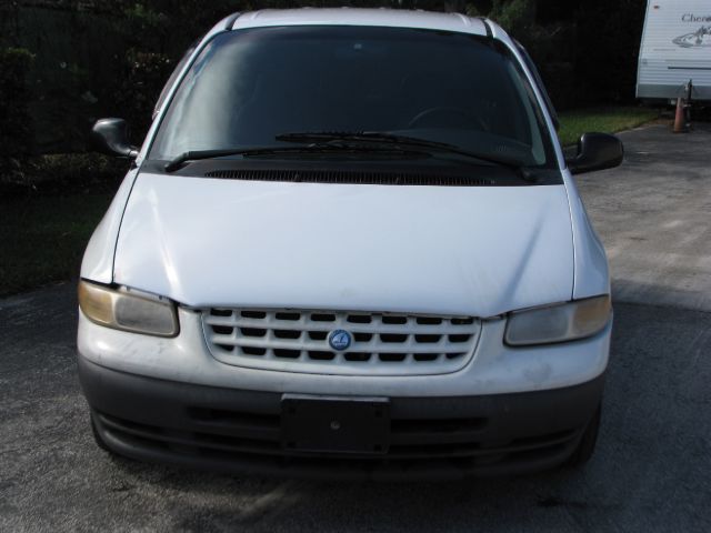 Chrysler Voyager 2000 photo 3