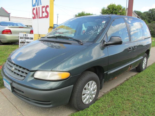 Chrysler Voyager 2000 photo 1