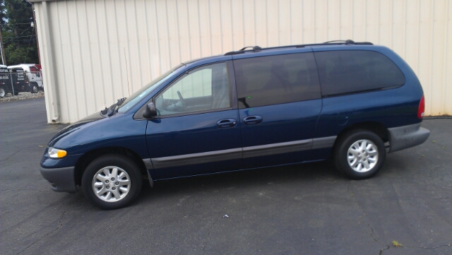 Chrysler Voyager 2000 photo 1