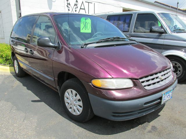 Chrysler Voyager 2000 photo 1