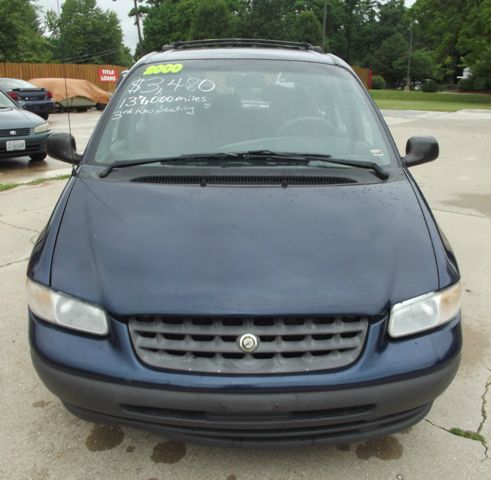 Chrysler Voyager 2000 photo 1