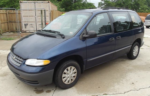 Chrysler Voyager 2000 photo 4