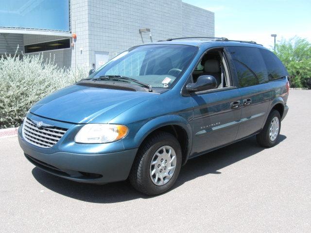 Chrysler Voyager Base MiniVan