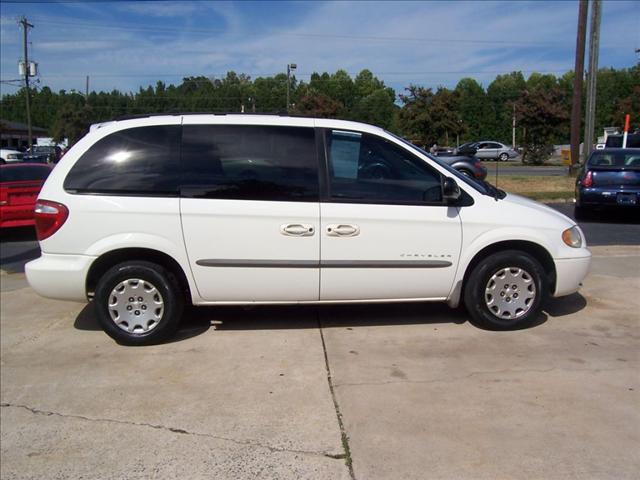 Chrysler Voyager 2001 photo 1