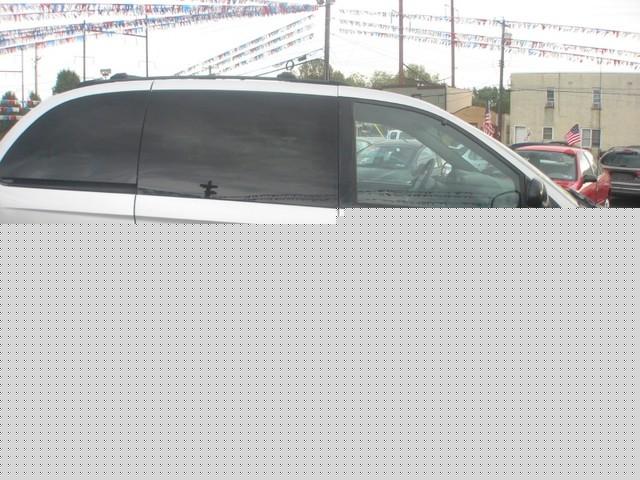 Chrysler Voyager 2001 photo 1