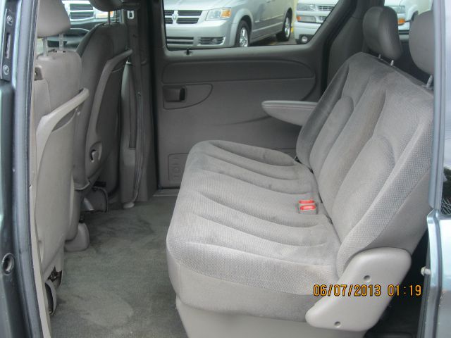 Chrysler Voyager ST SLT SXT Power Wagon Lar MiniVan