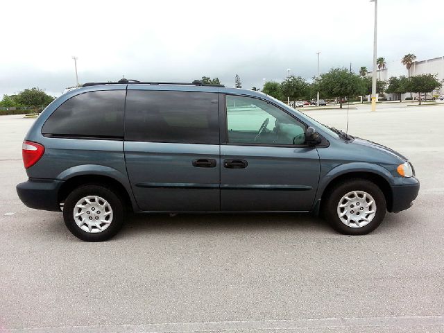 Chrysler Voyager 2002 photo 2