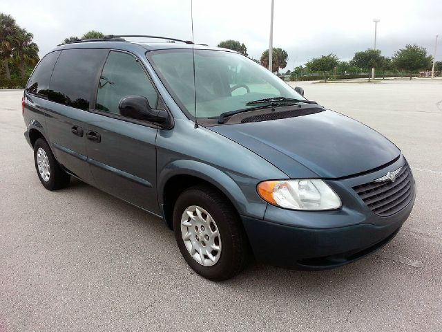 Chrysler Voyager 2002 photo 3