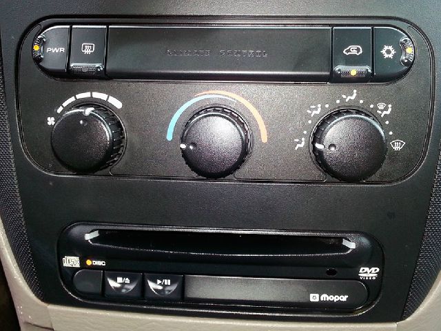 Chrysler Voyager 2002 photo 8