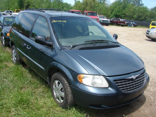 Chrysler Voyager 2002 photo 1