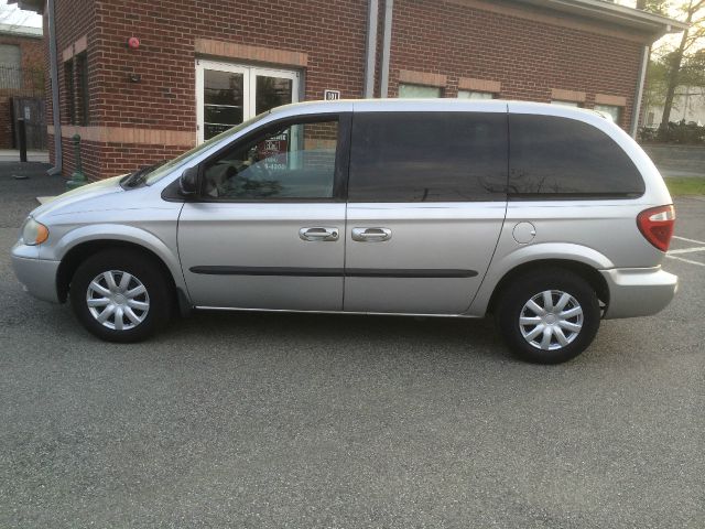Chrysler Voyager 2003 photo 3