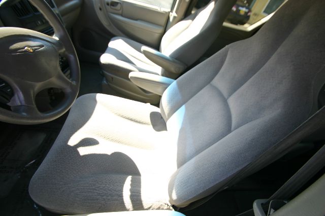 Chrysler Voyager 2003 photo 3