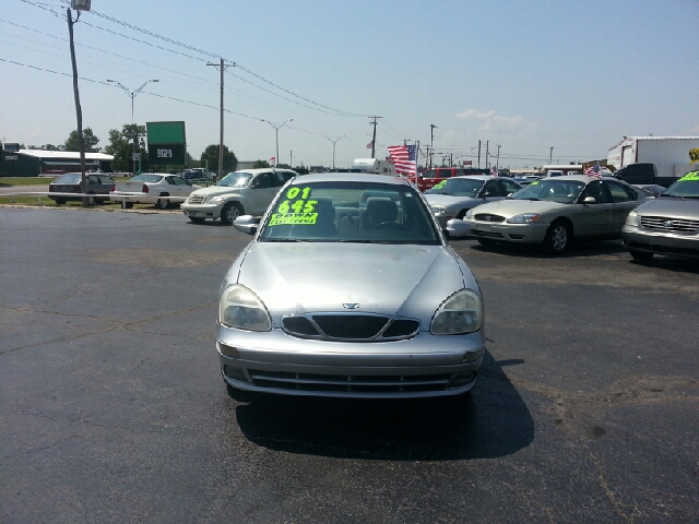 Daewoo Nubira 2001 photo 1