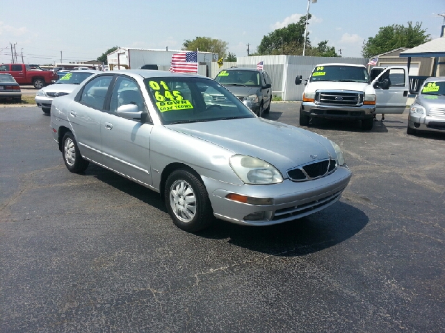 Daewoo Nubira 2001 photo 2