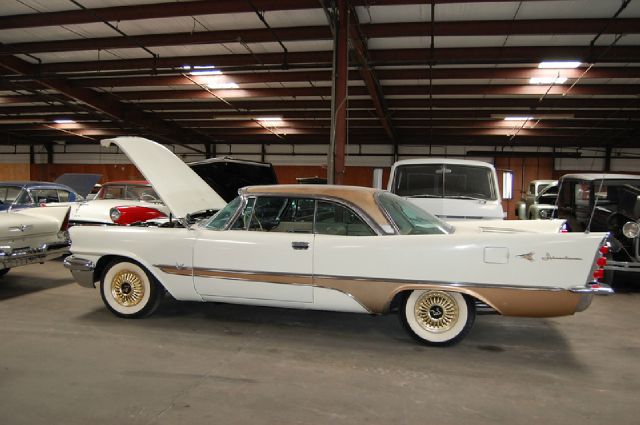 Desoto Adventurer 1957 photo 1