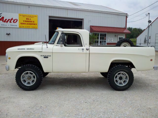 Dodge 200 1968 photo 17