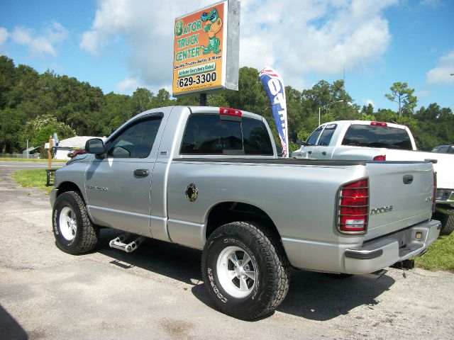 Dodge 200 2002 photo 4