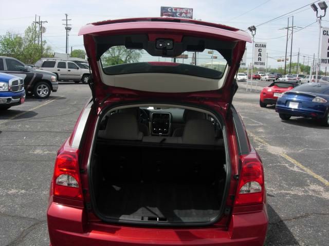 Dodge 200 2011 photo 2