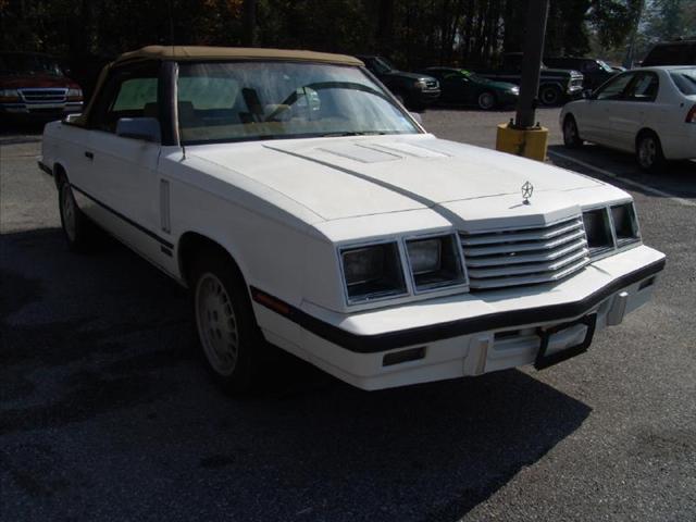 Dodge 600 1985 photo 3
