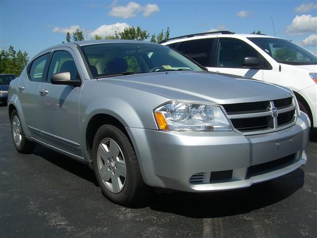 Dodge Avenger SE Sedan