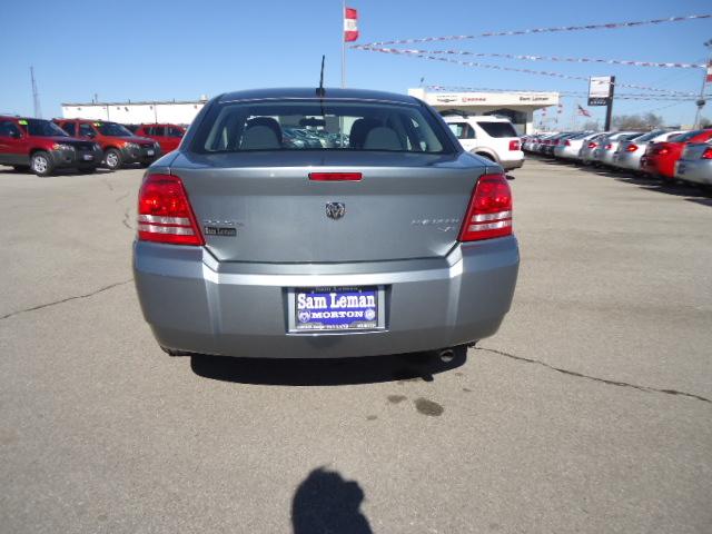 Dodge Avenger 2010 photo 4