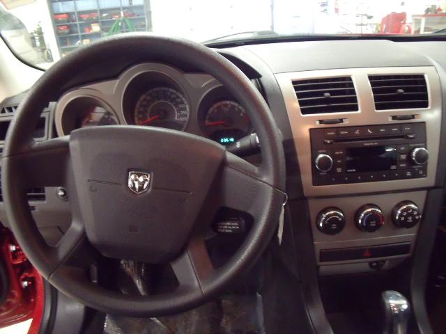 Dodge Avenger 2010 photo 2
