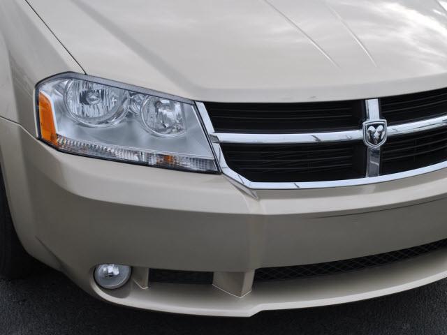 Dodge Avenger 2010 photo 4
