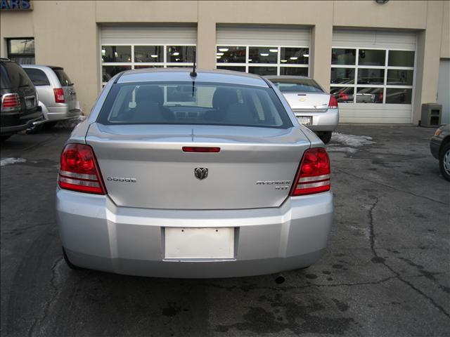 Dodge Avenger 2010 photo 4