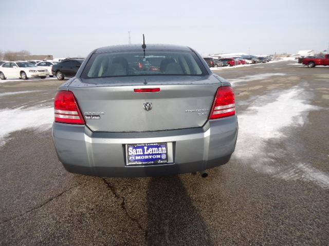 Dodge Avenger 2010 photo 4