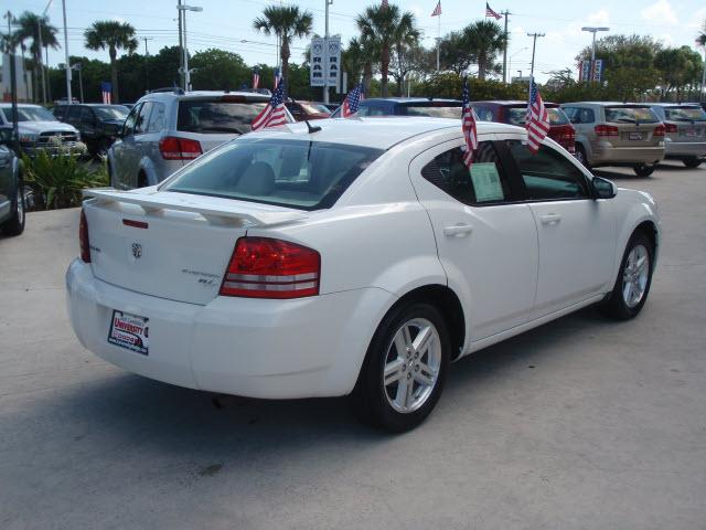 Dodge Avenger SLT 25 Sedan