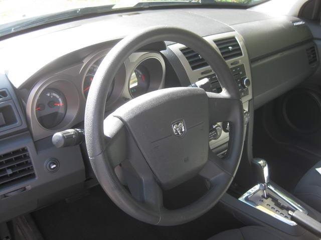 Dodge Avenger 2010 photo 4