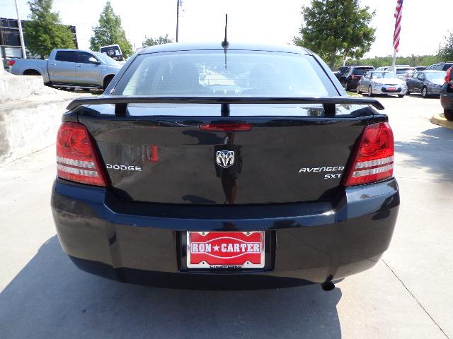 Dodge Avenger 2010 photo 1