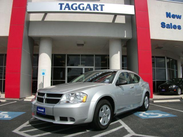 Dodge Avenger 4WD Supercrew 145 Lariat Sedan