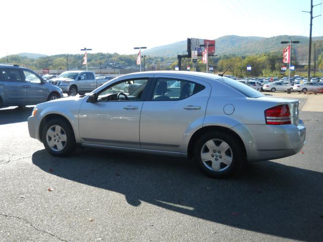 Dodge Avenger 2010 photo 2