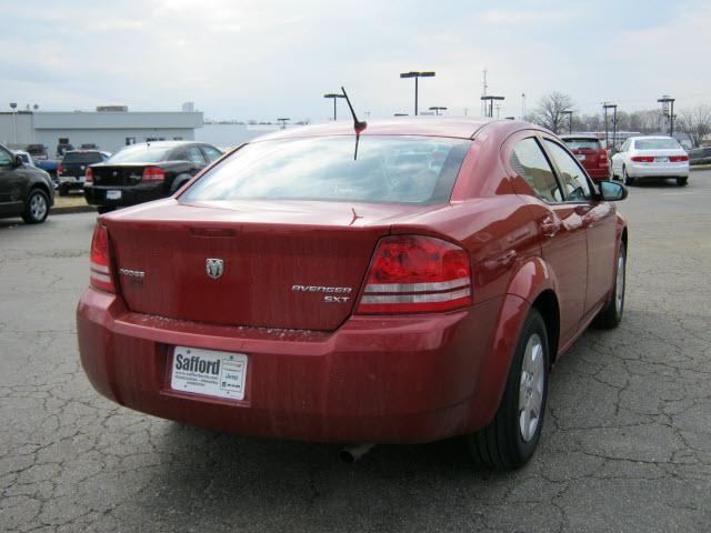 Dodge Avenger 2010 photo 2