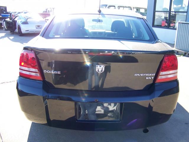 Dodge Avenger 2010 photo 4