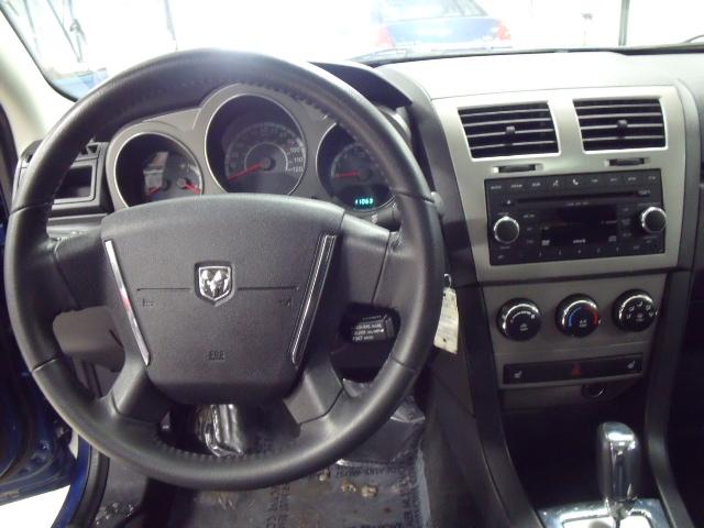 Dodge Avenger SLT 25 Sedan